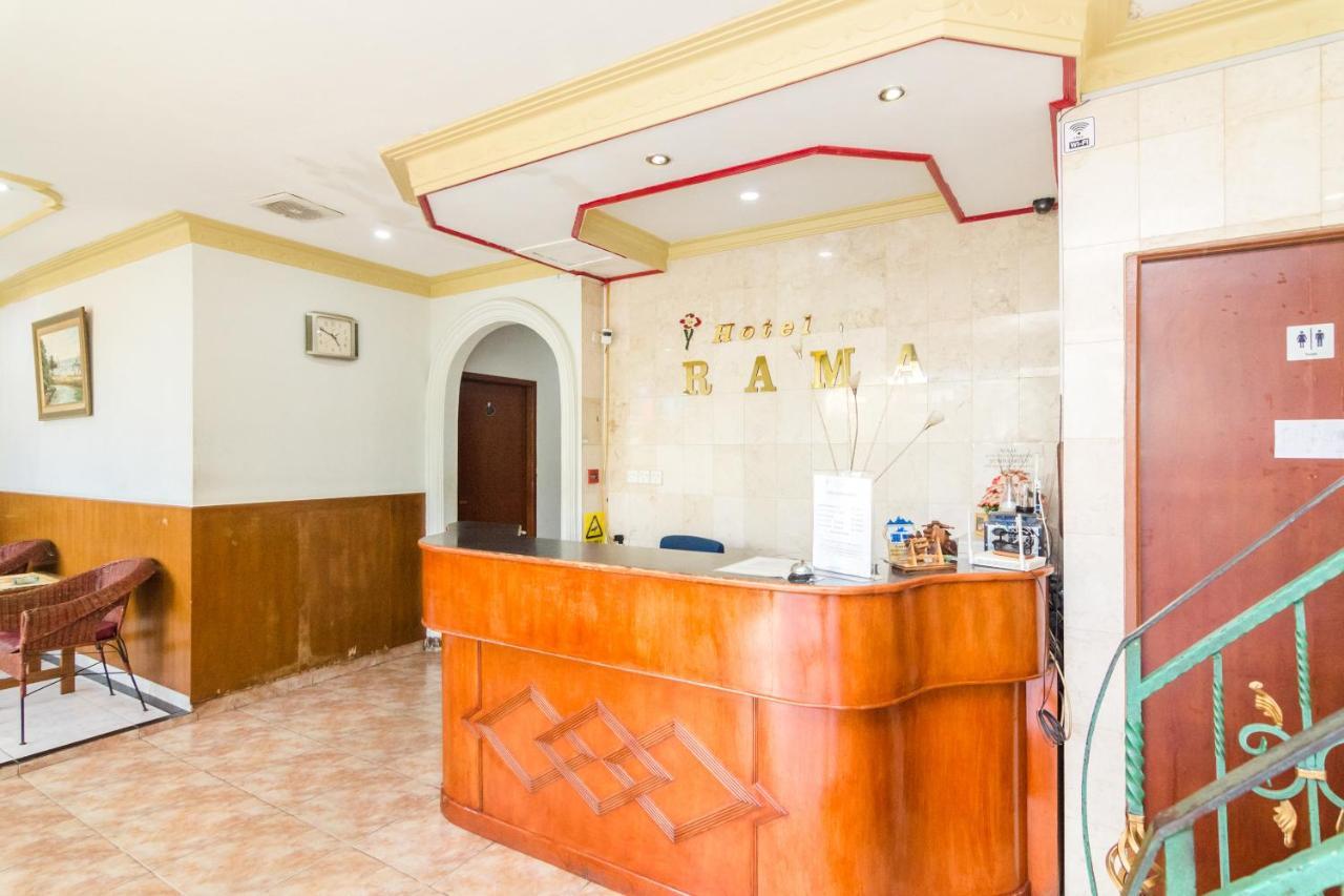 Oyo 2422 Rama Hotel Нагоя Экстерьер фото