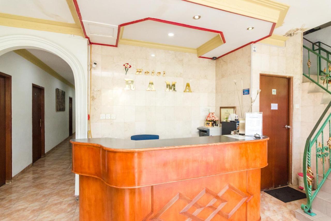 Oyo 2422 Rama Hotel Нагоя Экстерьер фото