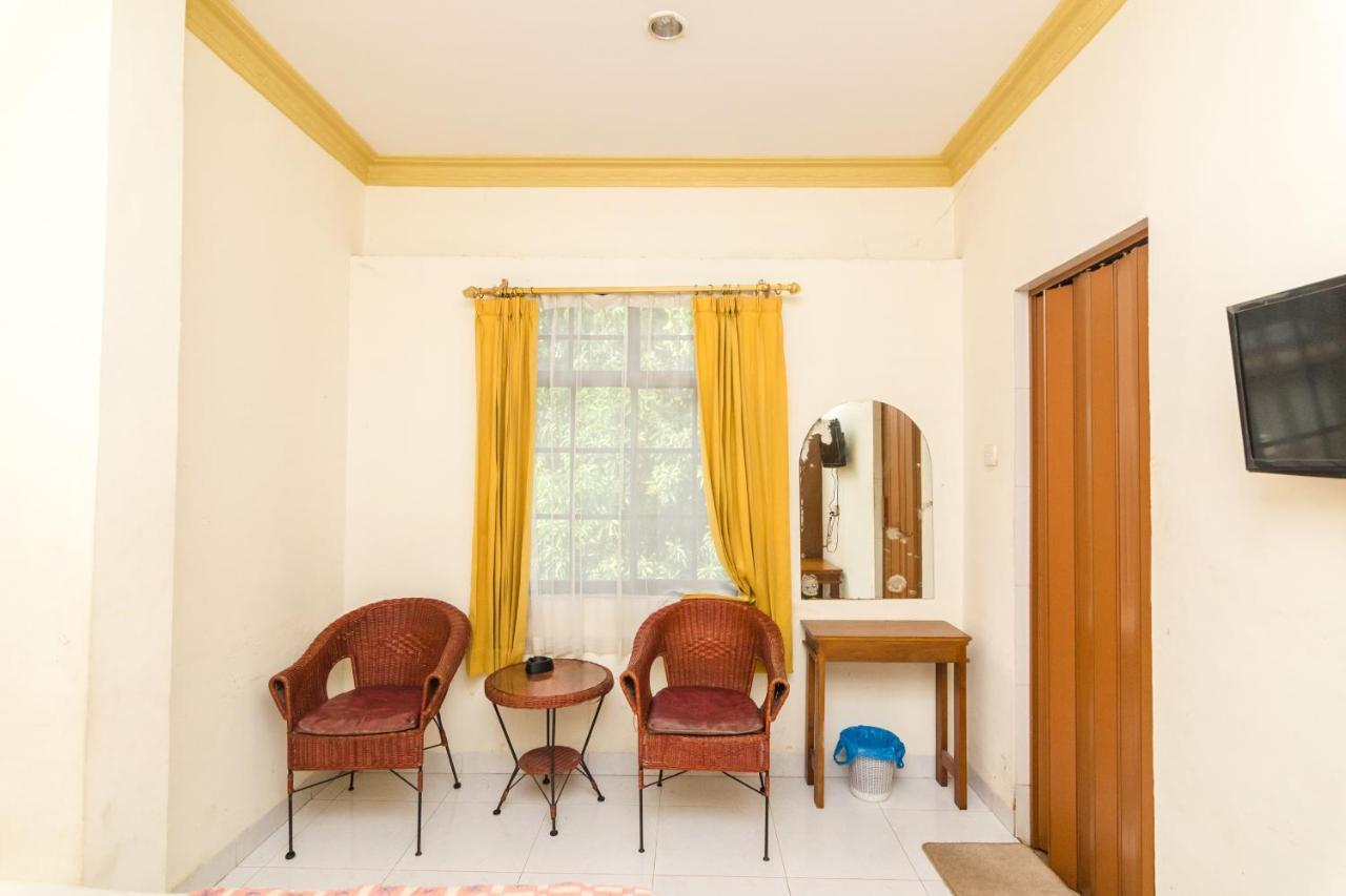 Oyo 2422 Rama Hotel Нагоя Экстерьер фото